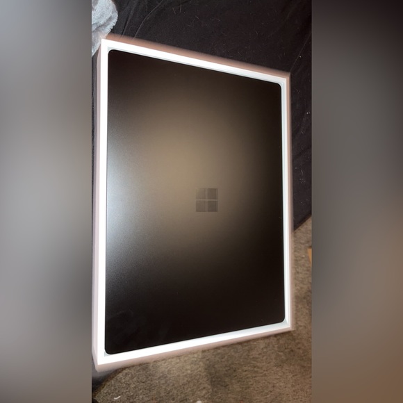 Microsoft surface laptop 5